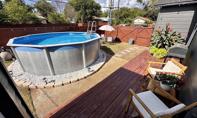 Alamo Heights Casa | Charming 3-bed casa with Pool, AC & WiFi ThePearl Airport TDY/Traveling Nurses