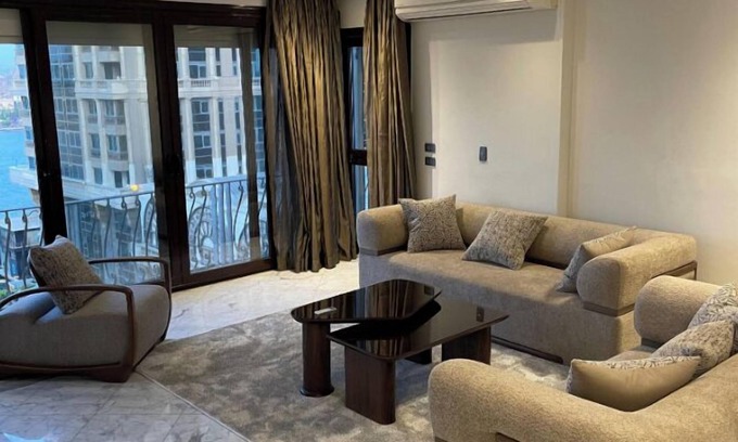 Cairo Apartamento | Charming 3-bedroom apartment with Nile view, AC and WiFi in Giza Governorate