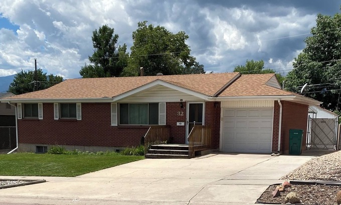 Southeast Colorado Springs Casa | Charming 3-bedroom house with WiFi and AC in lovely Colorado Springs