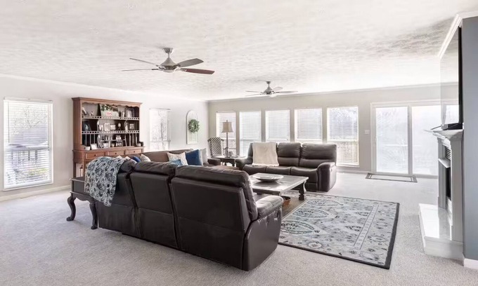 Kingston Springs Casa | Charming 3-bedroom house with pool and all the amenities in Kingston Springs