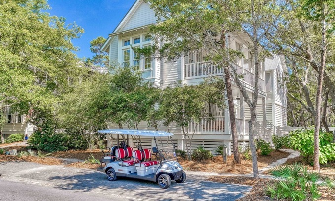 Cottage District Casa | Charming 3 Bedroom Park District Home with 6 Passenger Electric Cart and Private Pool