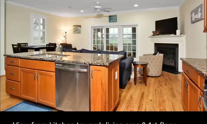 Rehoboth Beach Casa | Charming 3-bedroom townhome in fabulous Rehoboth Beach with AC