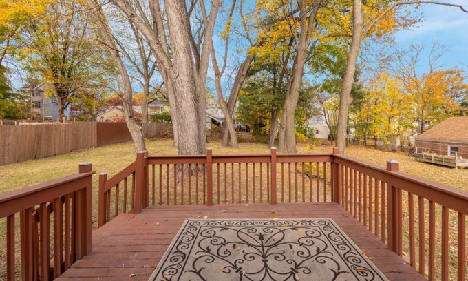 Hartford Casa | Charming 3-bedroom house in lovely West Hartford with WiFi