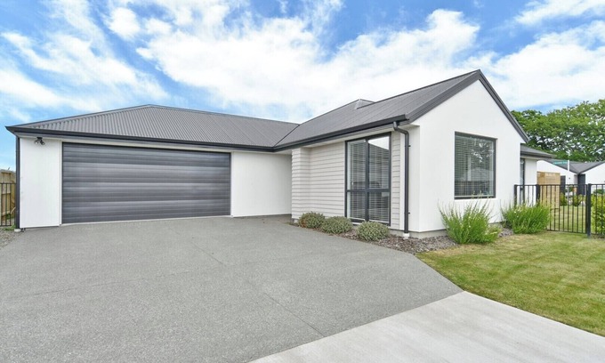 Woodend Casa | Charming 3-Bedroom, 2-Bathroom Home