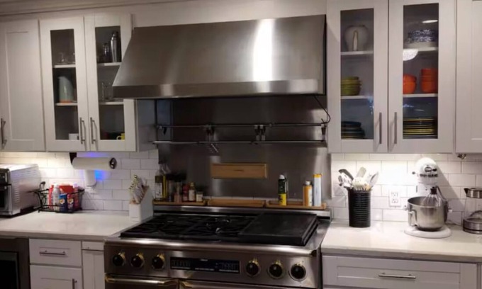 Camarillo Casa | Charming 3-bedroom 2 bath house in Camarillo with WiFi, AC, jacuzzi, fenced yard