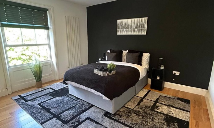 Grimsby Apartamento | Charming 3-bedroom apartment with WiFi in Grimsby