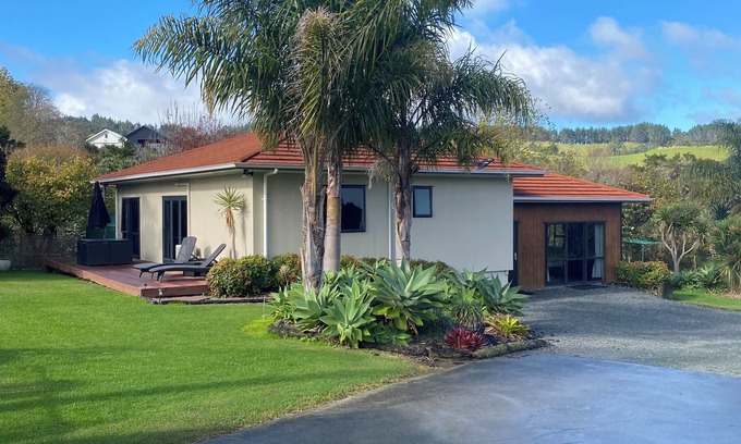Whangarei Cabaña | Charming 3-bedroom cottage in Whangarei with WiFi, AC