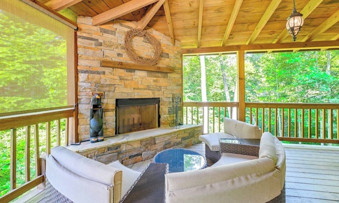 Cashiers Cabaña | Charming 3-bedroom cottage Cashiers fiber WiFi w/1,200 sq ft outdoor space