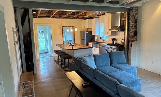 Free Union Otro | Charming 3-bedroom farmhouse with AC and WiFi in Free Union