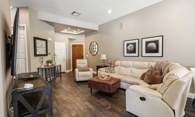 Camarillo Casa | Charming 3-bedroom furnished, home with WiFi, AC in Spanish Hills Camarillo