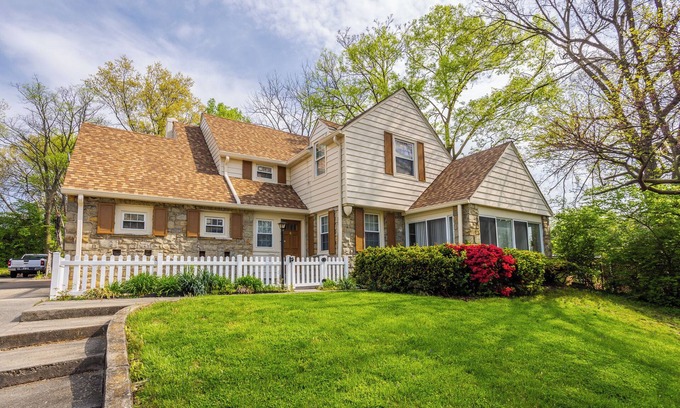 Roselawn Finance Casa | Charming 3-bedroom Home - Perfect for a Peaceful Getaway!