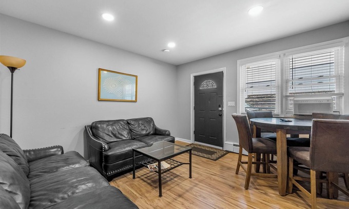 Hackensack Casa | Charming 3-bedroom house Near