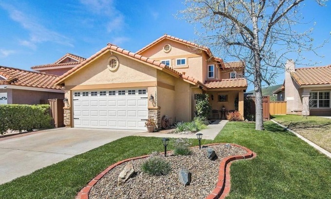 Sabre Springs Casa | Charming 3-bedroom house in San Diego with amazing views and private back yard