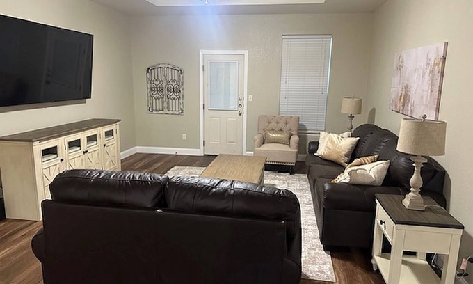 Boerne Casa | Charming 3-bedroom home with NEW furniture between Historic Boerne & San Antonio