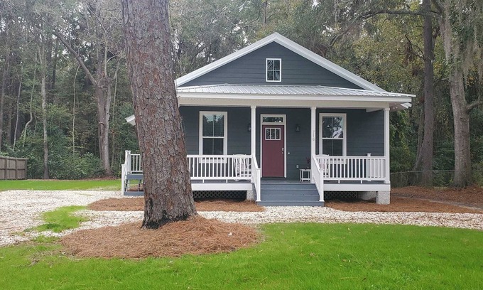 Darien Casa | Charming 3-bedroom home within walking distance to downtown area/FLETC friendly