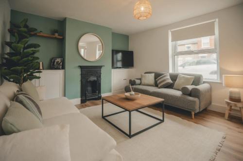 Banbury Casa | Charming 3 Bedroom Home with Garden in Banbury