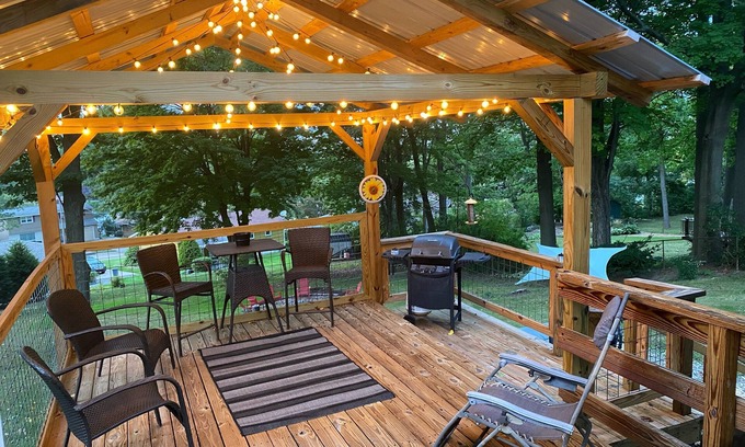 Erie Casa | Charming 3-bedroom home with off street parking
