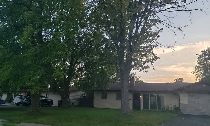 Glenview Casa | Charming 3-bedroom house with WiFi and AC in brilliant Glenview