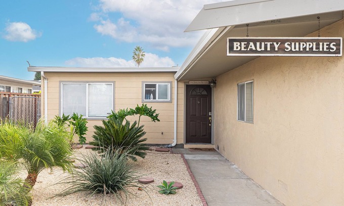 Fremont Casa | Charming 3-bedroom house with WiFi and AC in lovely Fremont