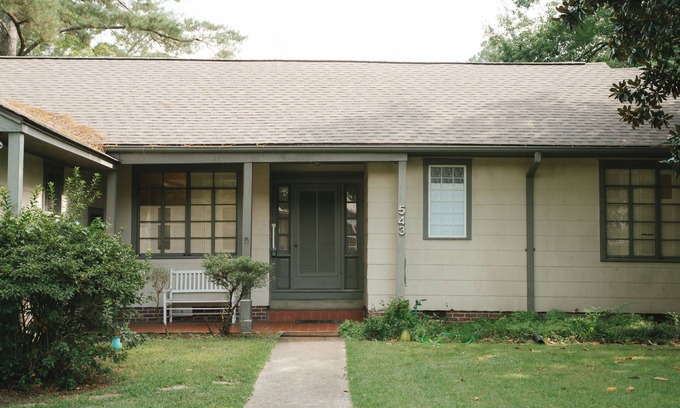 Tougaloo Casa | Charming 3-bedroom house in pleasant Jackson with AC, WiFi