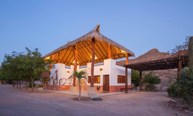 Pichilingue Casa | Charming 3-bedroom house with AC, WiFi in wonderful La Paz