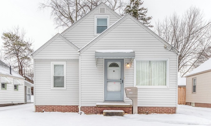 Canton Casa | Charming 3-bedroom house in delightful Canton with WiFi, AC