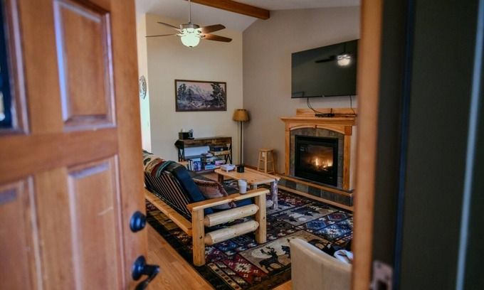 Coolin Casa | Charming 3-bedroom house with fenced yard