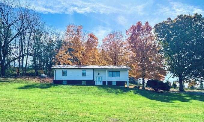 Logan Casa | Charming 3-bedroom house with AC and WiFi in the Hocking Hills