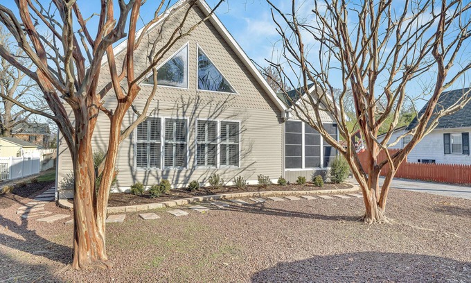 Milton Casa | Charming 3-bedroom house within walking distance of quaint downtown Milton