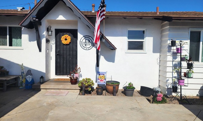 Oxnard Casa | Charming 3-bedroom house in fabulous Oxnard with WiFi
