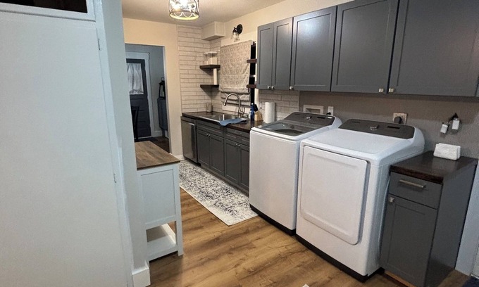 Pratt Casa | Charming 3-bedroom house. Perfect for executives, families or small groups.