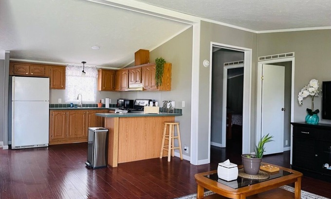 Northport Casa | Charming 3 Bedroom in the heart of Leelanau County