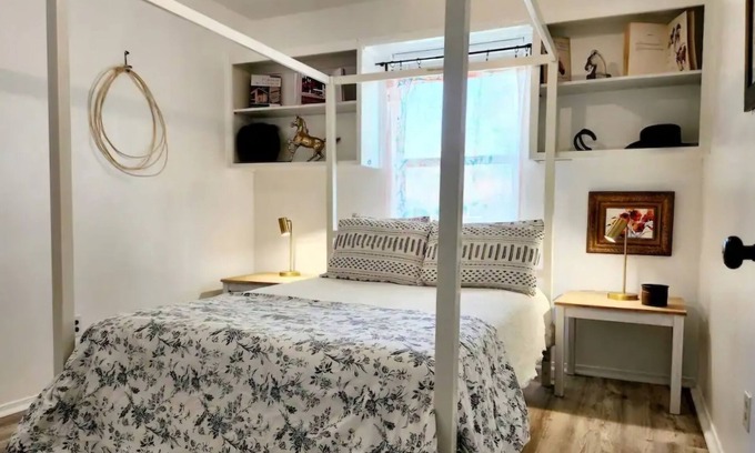 Amarillo Casa | CHARMING 3-Bedroom RETREAT GATEAWAY PET Friendly ♥️ HOT TUB - GYM- POOL TABLE