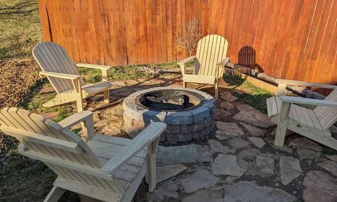 Jackson Casa | Charming 3-Bedroom Retreat with Fenced Yard & Fire Pit in North Jackson