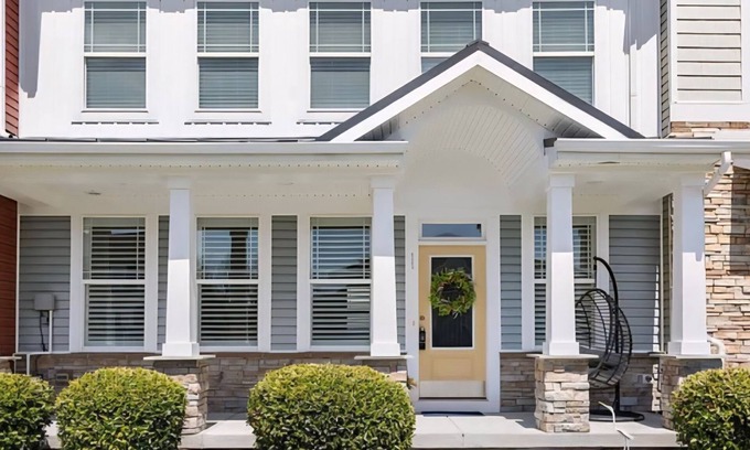 Clearwater Casa | Charming 3-bedroom townhome with WiFi, outdoor pools, fitness in Bethany Beach