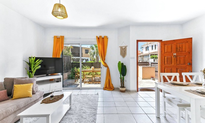 Moutallos Casa | Charming 3-bedroom townhome with WiFi, AC in wonderful Paphos