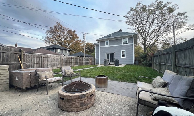 Mapleton/Fall Creek Casa | Charming 3-bedroom house in central Indianapolis
