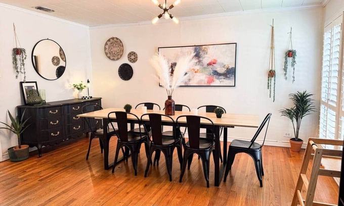 Terrell Heights Casa | Charming 3-Bedroom Getaway | Sleeps 6 | Cozy