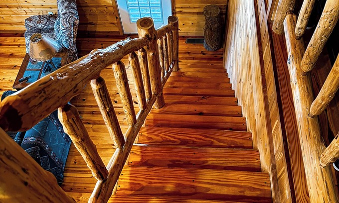 Boswell Cabina | Charming 3-bedroom, waterfront cabin in delightful Zion with WiFi & AC