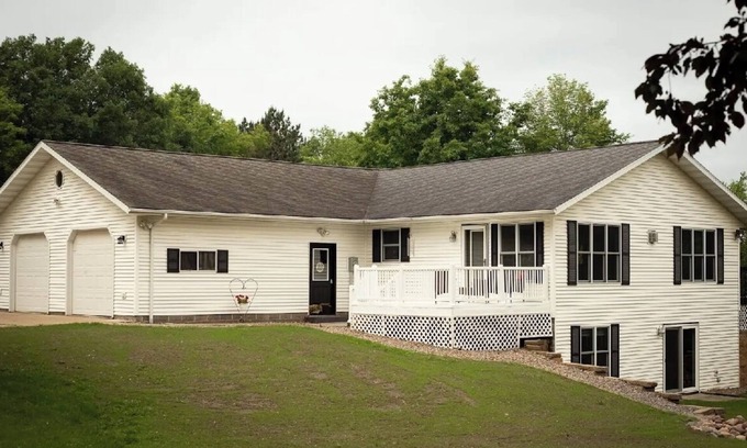 Rice Lake Casa | Charming 3 BR, 2 Bath Lake House retreat in Rice Lake on peaceful Tuscobia Lake.