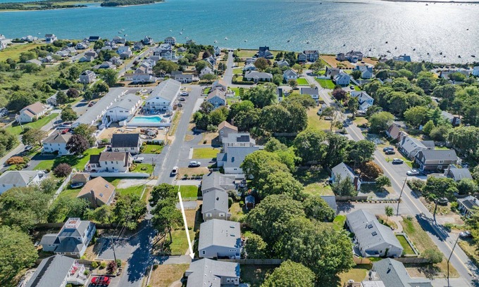 West Yarmouth Cabaña | Charming 3-BR Cape Cod Cottage, 0.2 mi from Lewis Bay Beach with Sunroom & Patio Grill