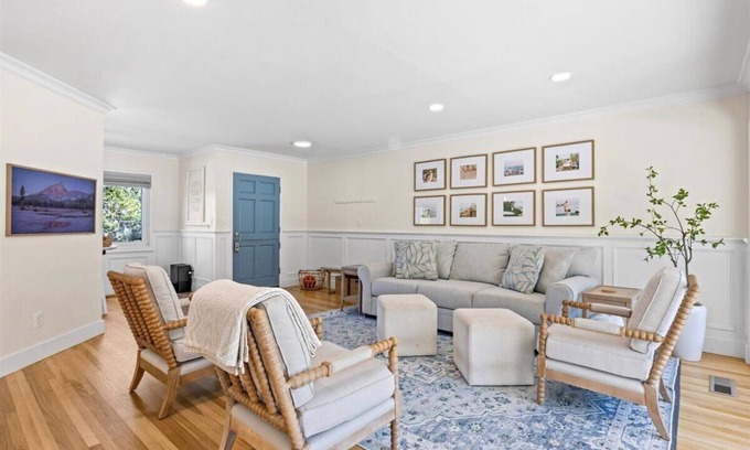 Wooded Area Casa | Charming 3 BR Home in Safe, Family-Friendly Point Loma