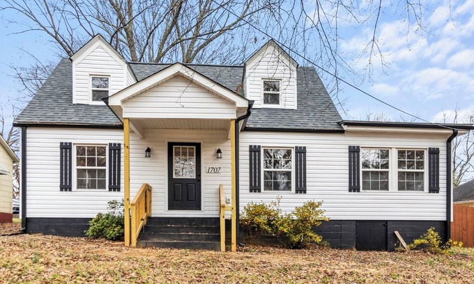 Barium Springs Casa | Charming 3 BR Home near Downtown Statesville