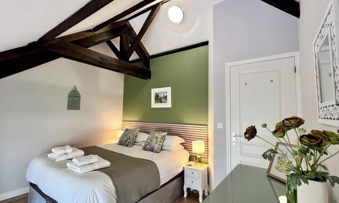 Lehon Casa | Encantadora Casa Rural 3* Léhon, Dinan. A orillas del río|Mascotas y familias