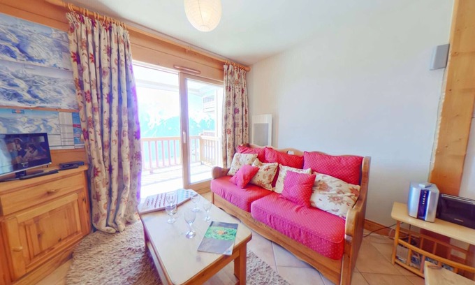 Bisanne 1500 Apartamento | Apartamento con Piscina Interior, Parking, y Balcón - 5 Personas en Villard-sur-Doron