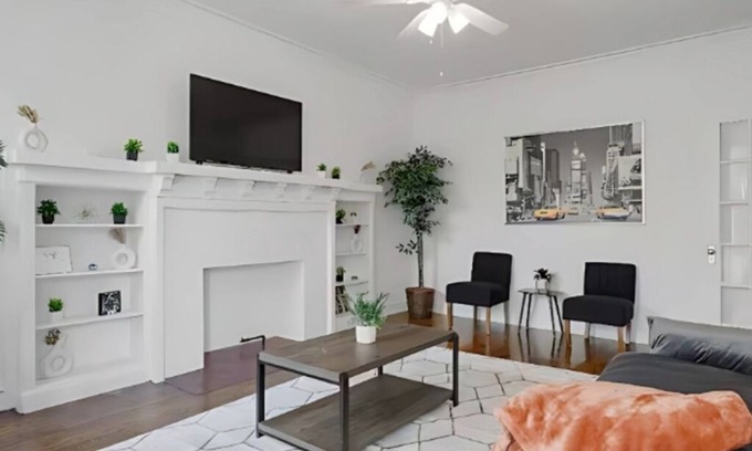 Kenwood Apartamento | Charming 3BR Escape in the Heart of Hyde Park