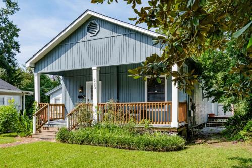 Lafayette Apartamento | Charming 3BR Historic Home on Mardi Gras Route