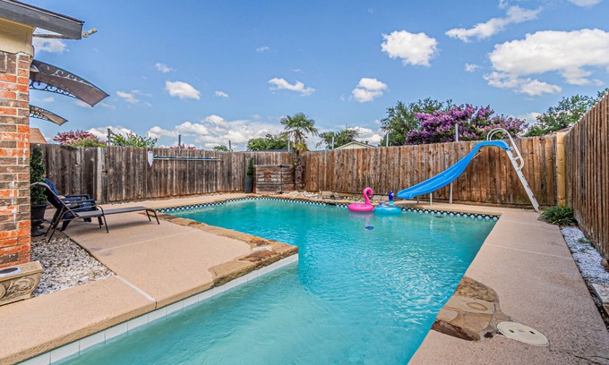 Garland Casa | Charming 3BR House - Pool, Games, and Grill in Garland