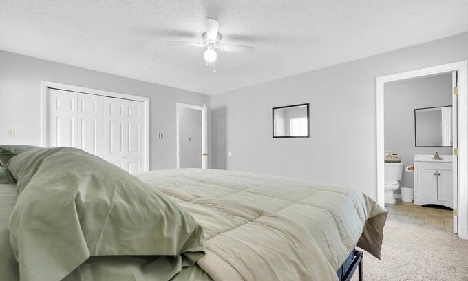 Eastside Casa | Charming 3BR Savannah Home - Short Walk to SCAD Buildings & Forsyth Park
