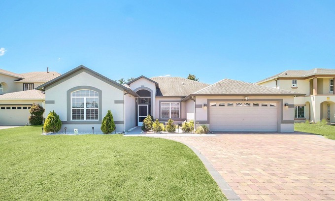 Crescent Lakes Casa | Charming 4 Bed Family Pool Home with Game Room
